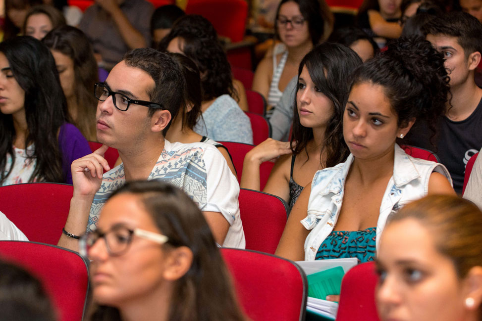 Cátedras para jóvenes emprendedores