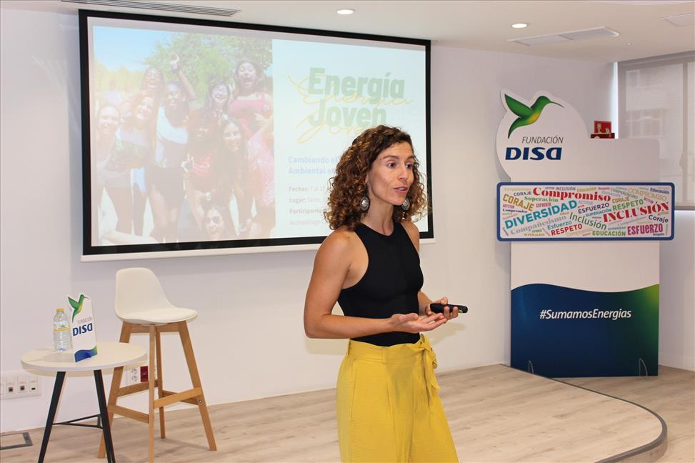 Faima Ramírez, coordinadora de proyectos en UWC España y coordinadora del proyecto Energía Joven.JPG