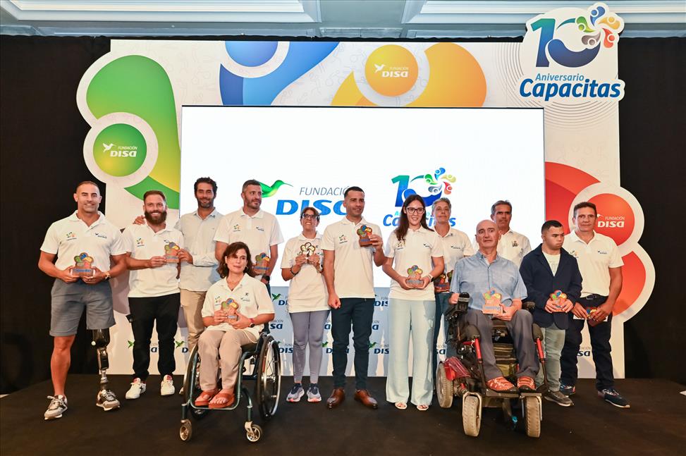 Capacitas Fundación DISA_Foto Familia.jpg
